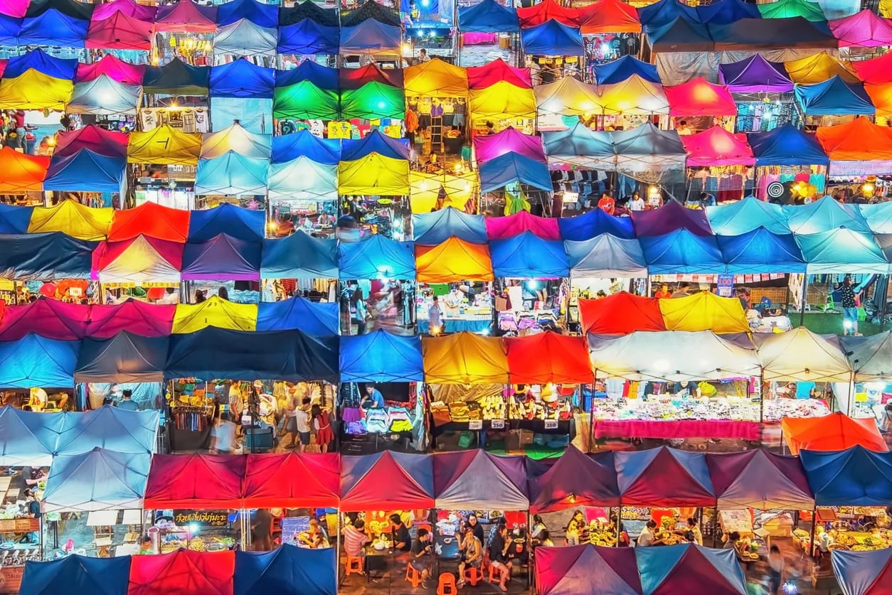 Descubre 7 Experiencias Inolvidables en Tailandia Este Marzo